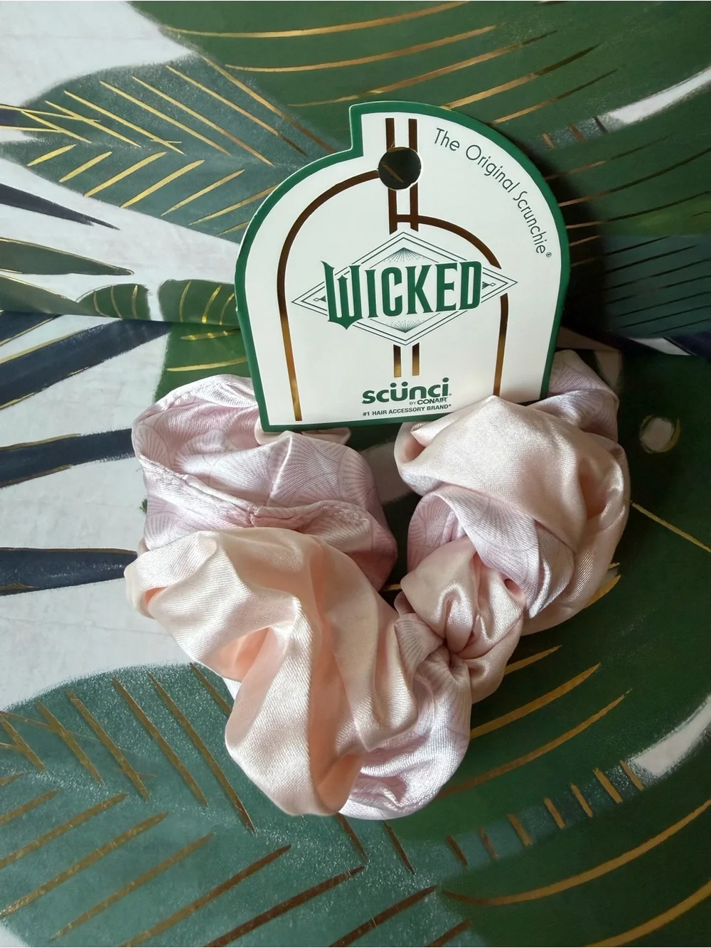Scünci Wicked Glinda Hair Accessories 6 Piece Bundle Scrunchies Bow NWT